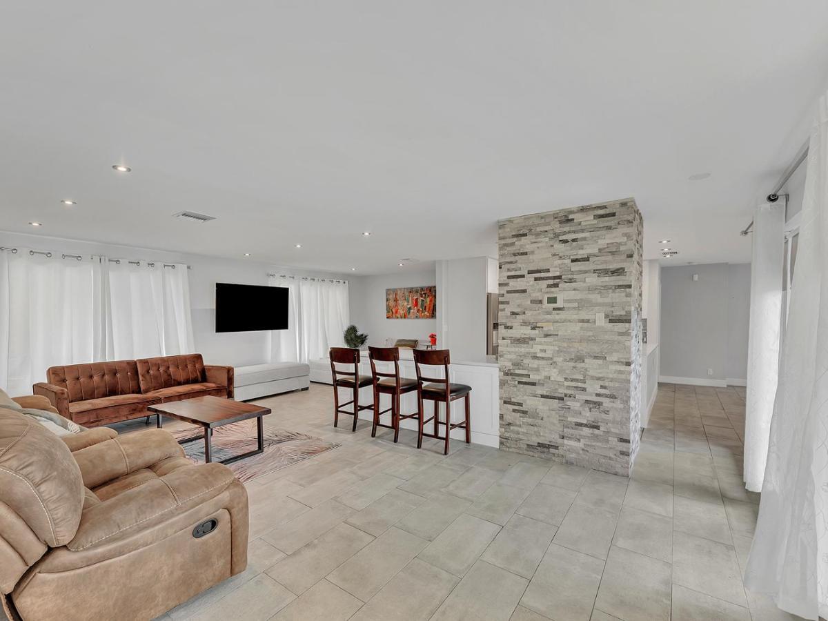 Supervilla - 3Br/2Ba - Pool - Walk To Beach Hollywood Exterior photo